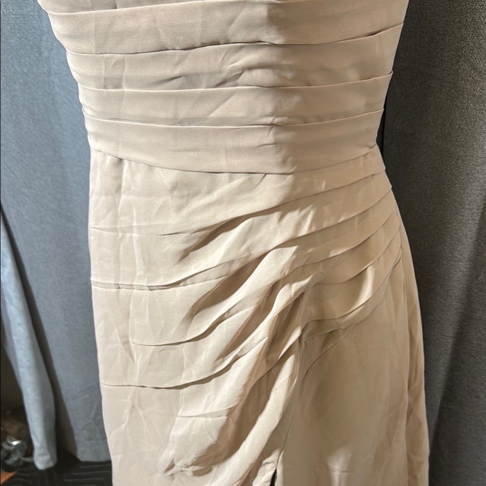 B X Z Elegant Cream Evening Gown - Picture 5 of 11